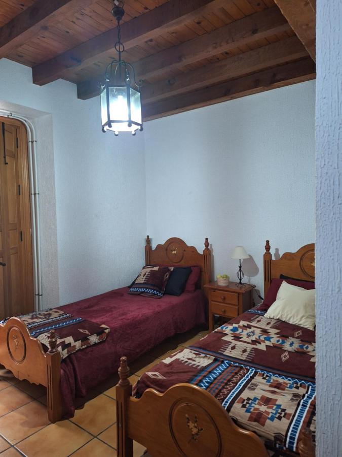 Hostal El Patio Restaurante San Bartolomé de Pinares Buitenkant foto